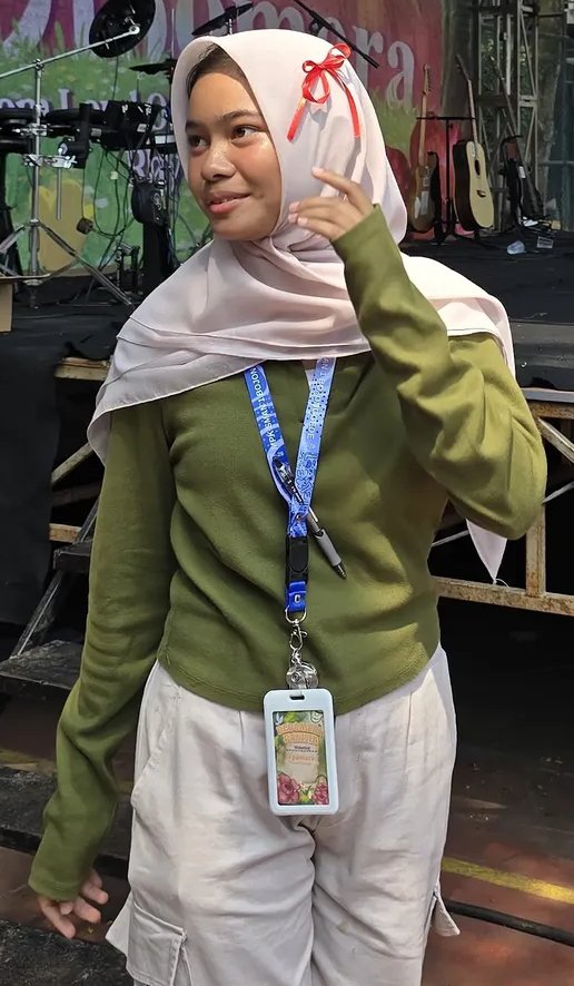 fansss4455's tweet photo. kalo liat yang item manis gini,enak aja gitu ngocok ngocok kontolnya,tau tau udah keluar banyak aja dari ni lacur. https://t.co/bgy33mF0y7
