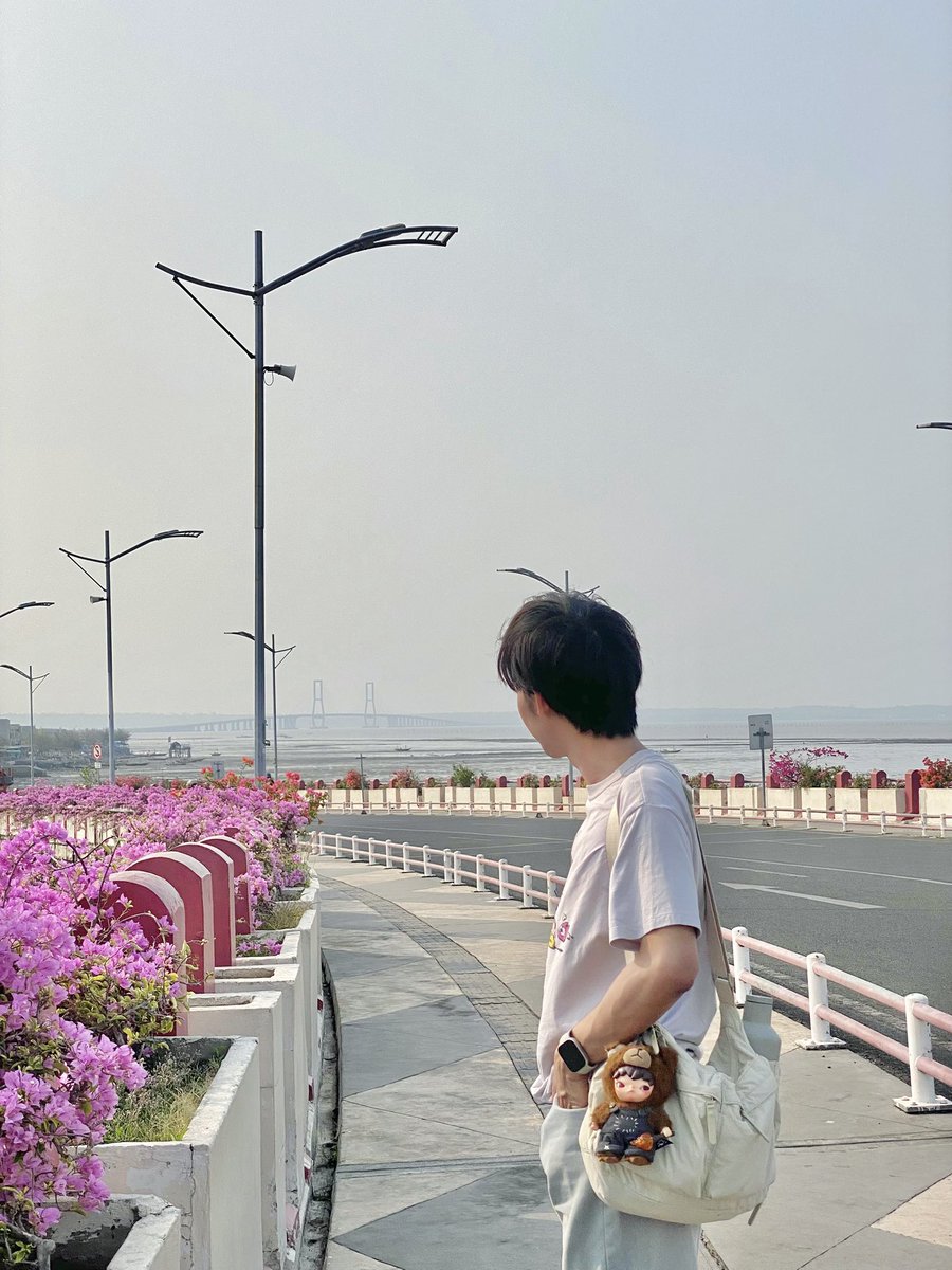 Milk_y's tweet photo. Ujung kota Surabaya https://t.co/WhWTqF0bq2