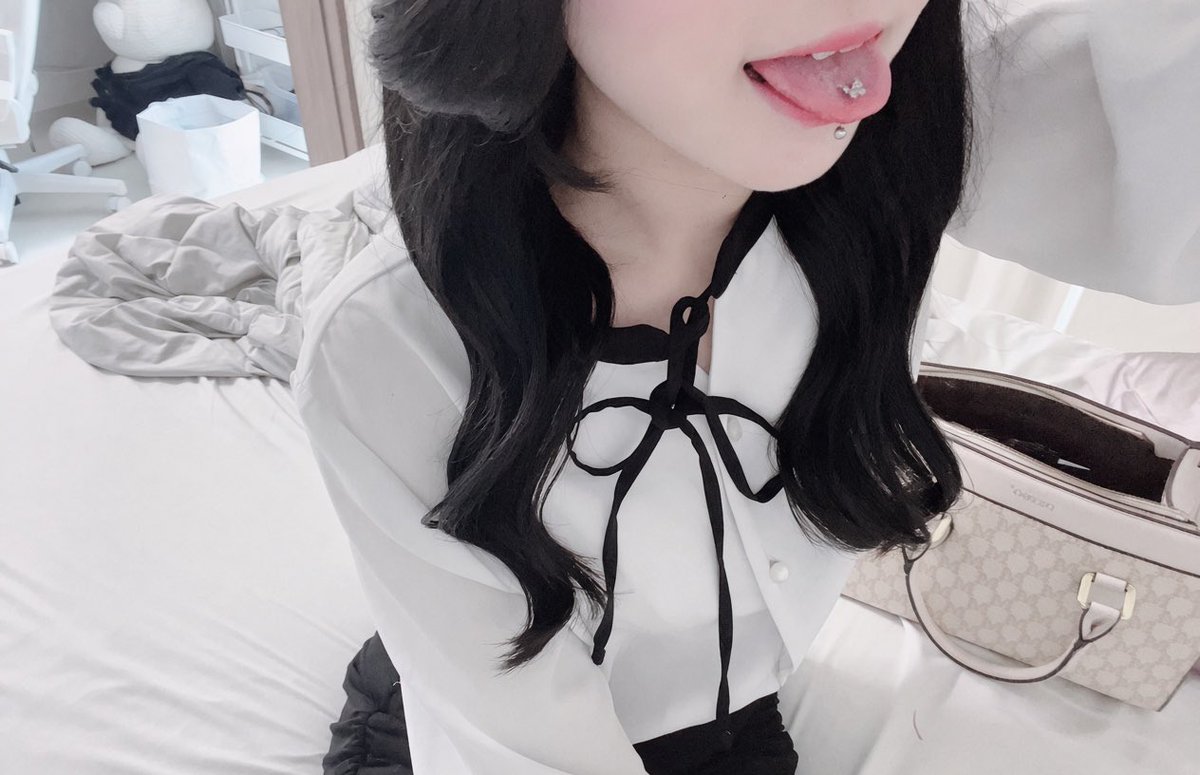 xv6fks's tweet photo. 加工前のやつも https://t.co/3lFppTMy6R