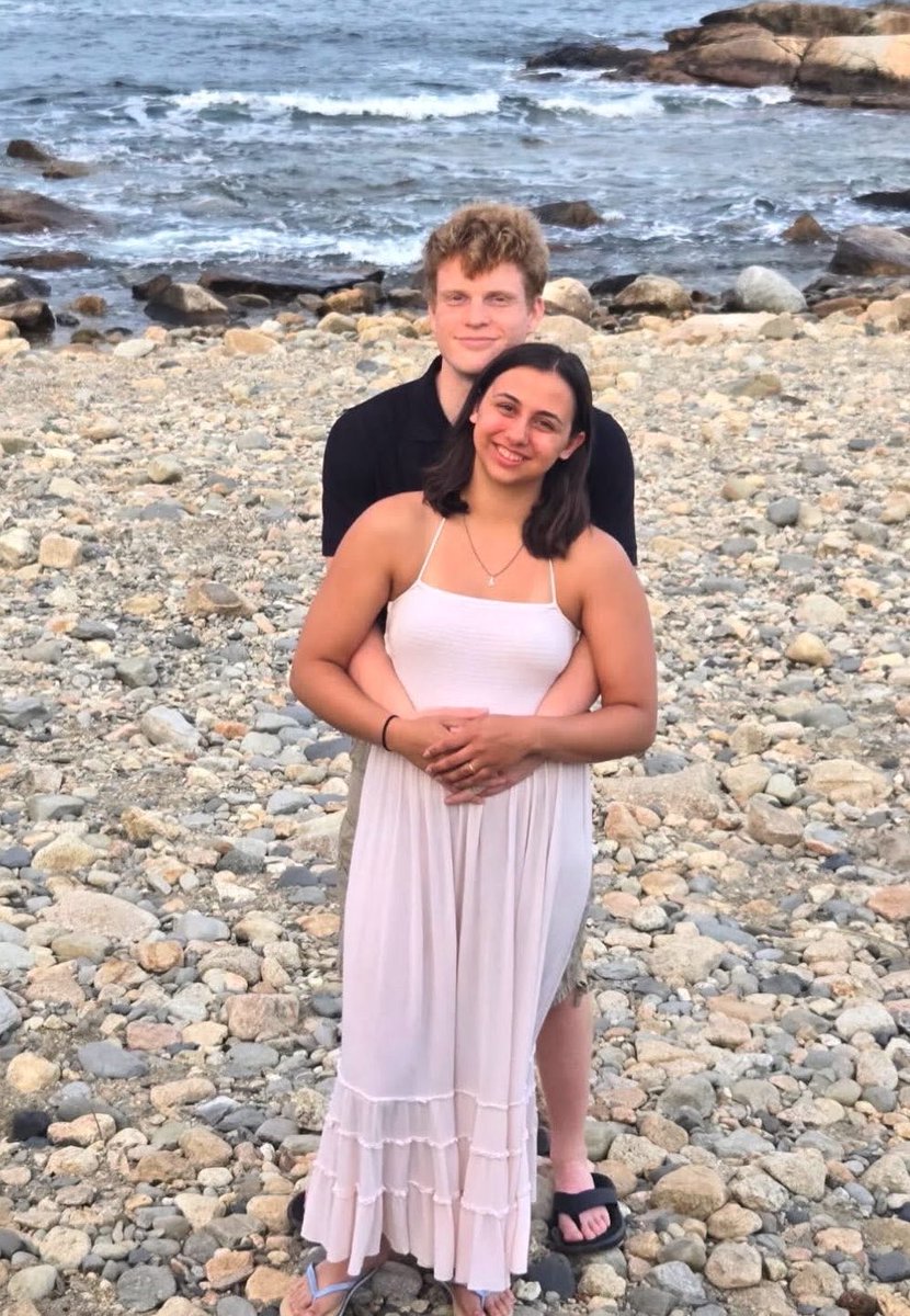 libsoftiktok's tweet photo. PLEASE READ & SHARE 

Abrielle’s mom is asking for prayers after her newly engaged daughter was hit by an illegal alien driving drunk.

Abrielle is in serious condition. She has multiple life-threatening injuries, in addition to the grief of losing her fiancé.

Say a prayer for them🙏