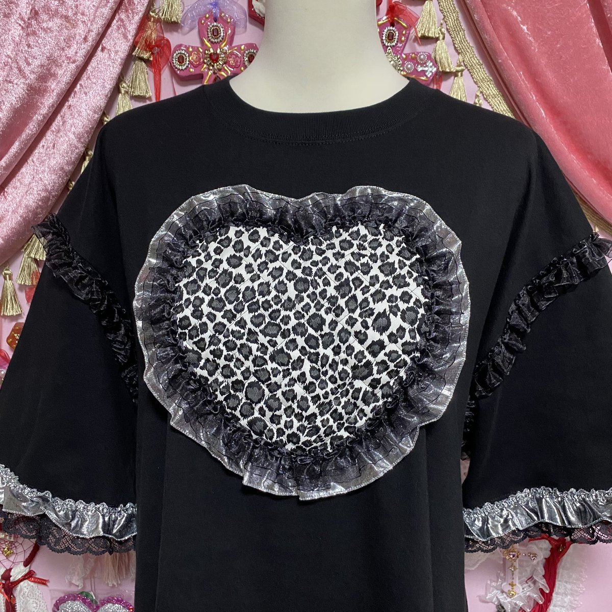 pinks215_shop's tweet photo. 🆕ヒョウ柄完成➰🐆🖤💛
#カワクリ文化祭 から販売します🎉 https://t.co/79grlnP8VM