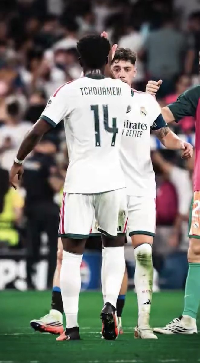 SeputarMadrid's tweet photo. Aurélien Tchouaméni and Fede Valverde after the game. 🤍🫂 https://t.co/mjDry0Vm4q