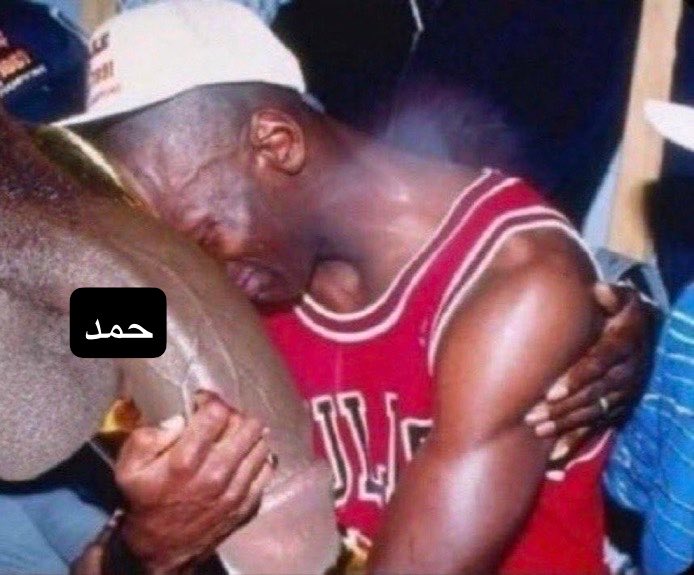 bigass_abdo's tweet photo. حل الفراق وسالت دموع الاحباب
في ليلة غصب علينا رضينا 
الليله الي ماحسبنا لها حساب
ولا حسبنا حساب فرقى حدينا 
ليله بها دمع وتناهيت واعصاب
ماعاد ندري وش لنا وش علينا 
فارقت فيها سيد تلعات الارقاب
الي نبيه وندري انه يبينا 
يانور عيني كافي دموع وعتاب
الي حصل مقسوم ماهو بيدينا https://t.co/1e4hnU6Zhi