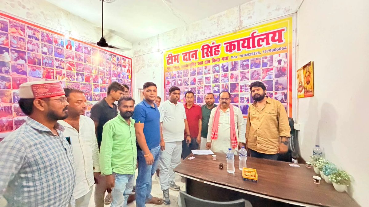 SPashishpatel's tweet photo. विधानसभा मेहनौन में अपनों के बीच जाकर उन्हें,
अपनत्व के साथ अवगत कराया समाजवादी नीति।

@yadavakhilesh @OnkarPatel17 @samajwadiparty https://t.co/6WkEEZLvsn