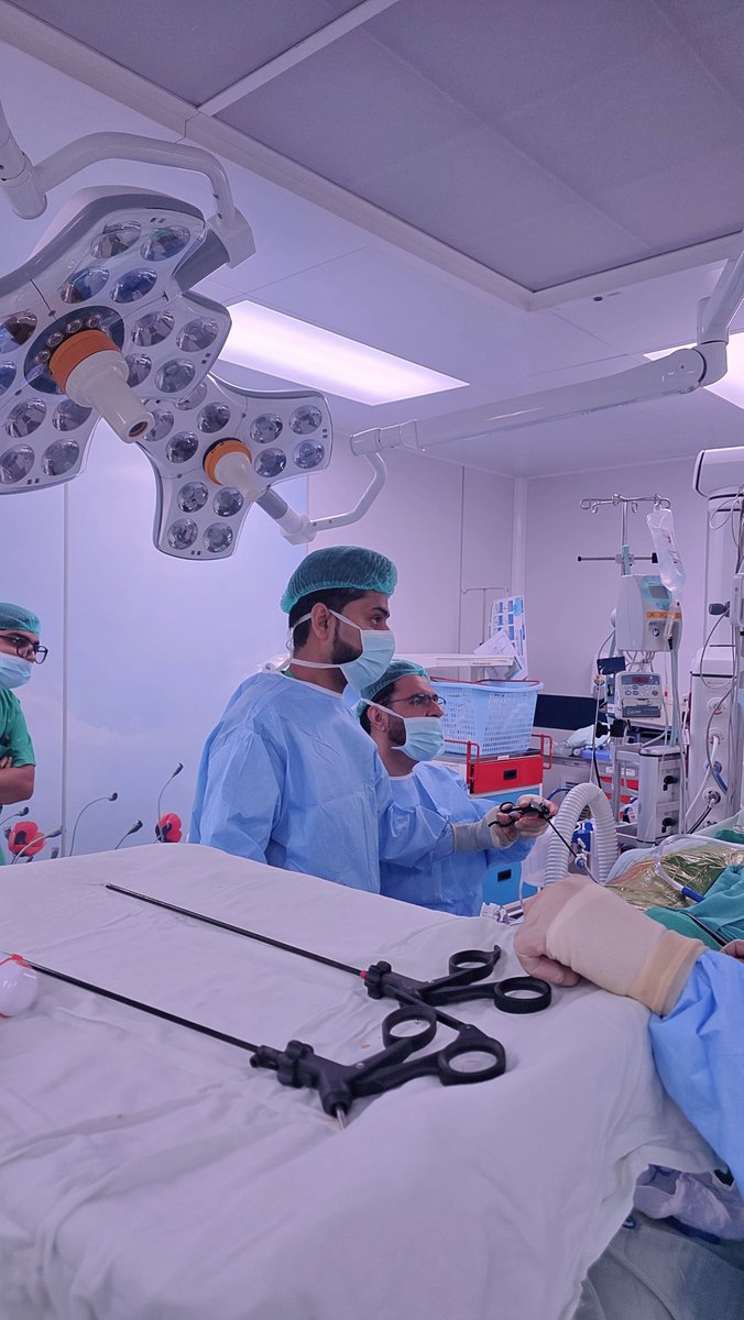 adeelanwaar3's tweet photo. Rarely u find such mentors
#roboticpyeloplasty #robotics #ureter https://t.co/aZ64p8XT5k