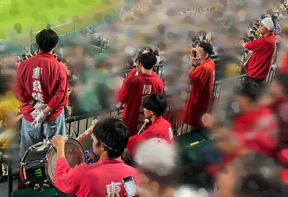 teamhigoi's tweet photo. 昨日の雨天中止でスライド登板となった床田投手のナイスピッチングでカープ勝利を掴み取りました‼️✨

本日も東京、広島と各地から遠征ありがとうございました🙇

明日も甲子園でカープ勝てるように、元気に熱いご声援よろしくお願いします‼️

関西緋鯉会
はたけ https://t.co/JsrHC54XW0