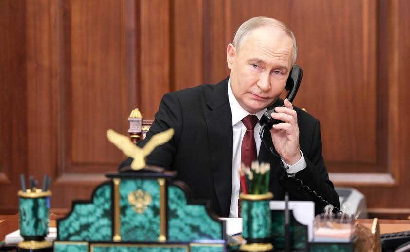N_RussiaGr's tweet photo. 🇷🇺🇺🇸📞 Στην τηλεφωνική συνομιλία με τον πρόεδρο των ΗΠΑ , ο Πρόεδρος #Putin τόνισε ότι η Ρωσία δεν έχει επιθετικά σχέδια προς την Ευρώπη.
🎯 Τα μυθεύματα περί 🇷🇺ρωσικής απειλής λειτουργούν ως πρόσχημα για τους Ευρωπαίους να εντείνουν👇
https://t.co/a4TwEp0B3I https://t.co/kgE8BoiiJS