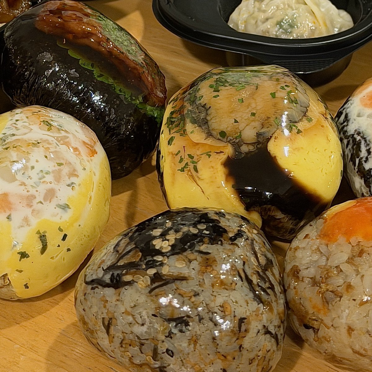 mizyyo's tweet photo. 거ㅜ부기밥 만드신 분 진짜 만수무강 하세요
의외로 톳 주먹밥?이 감칠맛이 개오집니다 ㄹㅇ https://t.co/0U2UF3ewhN