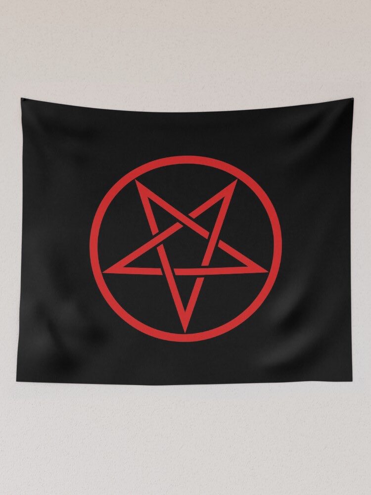 Jsjaja21s's tweet photo. @DriveYomo @anaqtella Por qué la bandera de Marruecos se parece mucho a la bandera satanica? Crees que es coincidencia? https://t.co/bqSM5b27hm