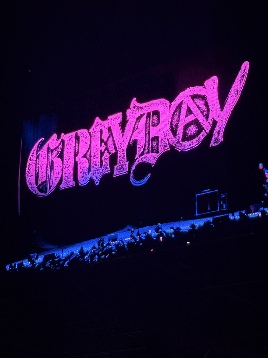 _leanne413's tweet photo. Insane show once again https://t.co/8RQhvKVQpj