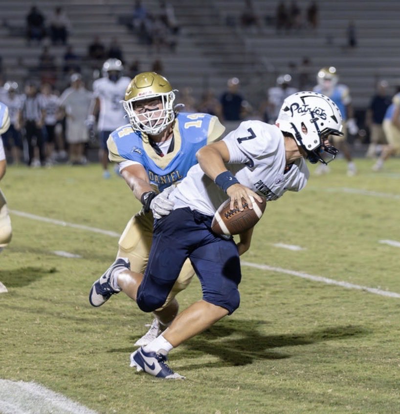 JacksonOwnbey54's tweet photo. Another Big Time Game this week vs 4A Greenville Red Raiders! #BeThere
#WinToday
@dwdanielFB 
@On3 
@Rivals 
@CharlesPower 
@247recruiting 
@PRecruiting7 
@sixstarfootball 
@One11Recruiting https://t.co/y359fiWBgY