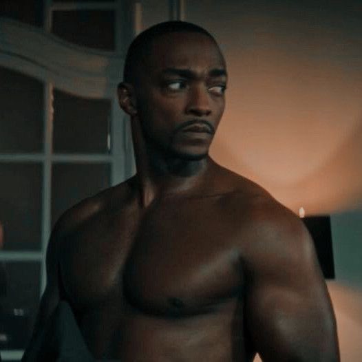 noqhxa's tweet photo. MY captain america is black, gay, has a fat ass, big tits, and a beautiful smile https://t.co/XpNsYOuoSZ