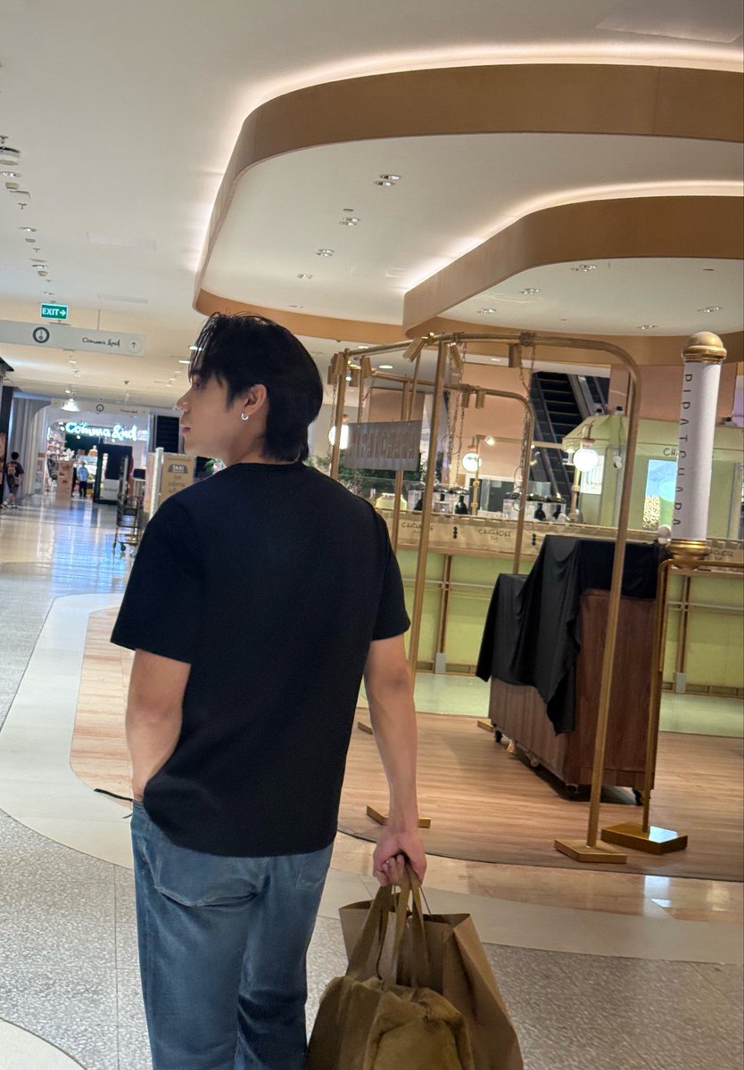 oattrttt's tweet photo. ขอบคุณทาง @Power_Buy สำหรับวันนี้นะครับ และก็ #ชูก้า ที่น่ารักทุกคนทั้งหน้างานและหน้าจอเลยฮะ ได้เวลาเปลี่ยนเครื่องใช้ไฟฟ้ากันชุดใหญ่เลยหล่ะ🤓🙆🏻
ส่วนนี้พึ่งจะได้กลับคับ พานุ้งขันเงินมาชอปปิ้ง

NGERNOAT X POWER BUY LIVE
#PowerBuy30thxNgernOat https://t.co/YG5QHNNesT