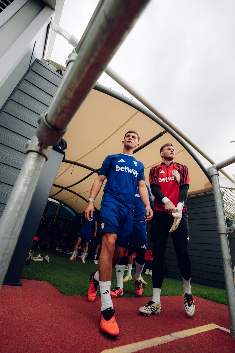 ManUtd's tweet photo. Time to hit the grass 🫡 https://t.co/g3gE75GcYR