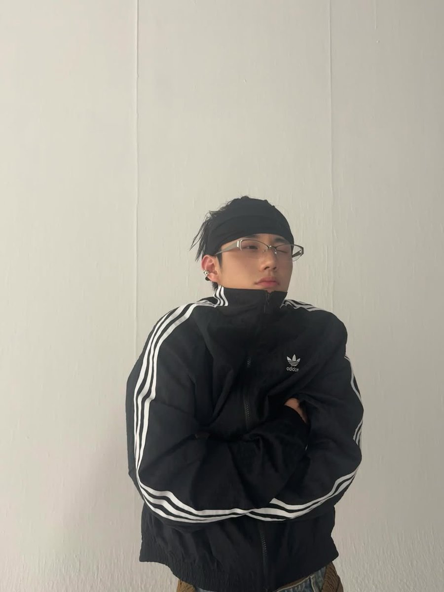 hwangintakr's tweet photo. White wall, clean jacket, unmatched aura. Neutrals on the outside, but you already know the energy is loud as always. https://t.co/G8uNCEweAQ