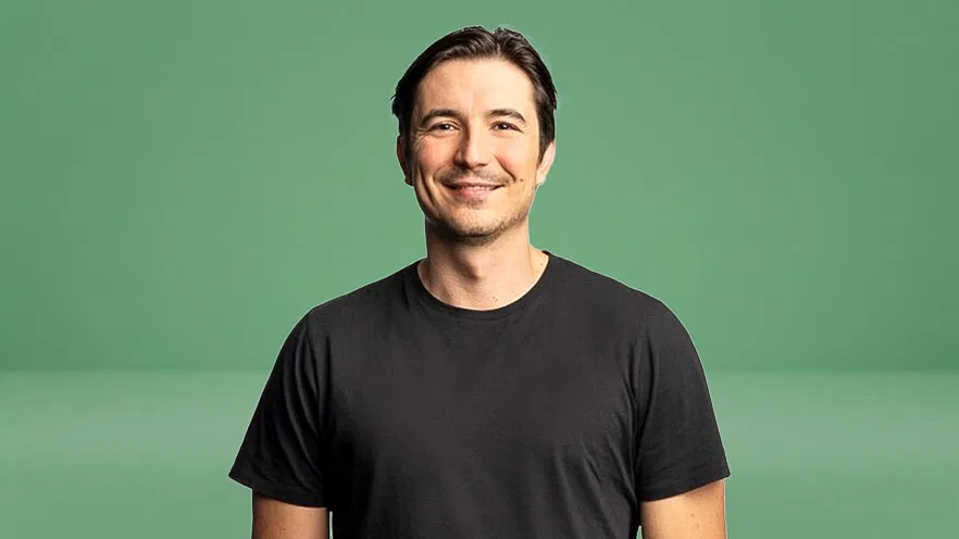 StockMKTNewz's tweet photo. Robinhood $HOOD CEO Vlad Tenev said that public companies can’t control the financial products built around their shares once they go public - CNBC https://t.co/TqEhhSnGau