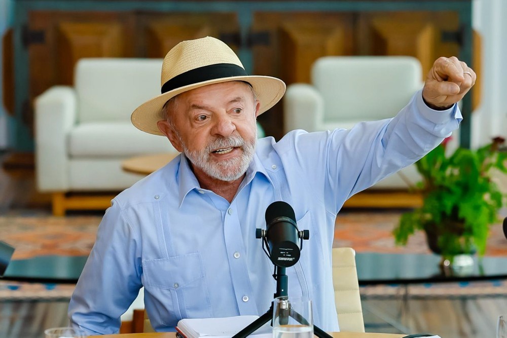 g1's tweet photo. Lula pede quebra total de sigilo em investigações do caso Master e diz que 'vazamentos seletivos' afetam eleição https://t.co/kjGqn3IYtY https://t.co/FafB2bfngf