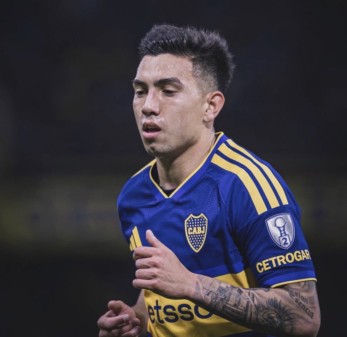 PlanetaBoca's tweet photo. Los aplausos que recibió al ser reemplazado vs. San Pablo tienen que ver con su buen presente.

Velasco busca revertir su historia en Boca a base de buenos rendimientos, goles y correctas participaciones. Arruabarrena lo considera un futbolista importante.

¡A seguir así, Alan! 👏