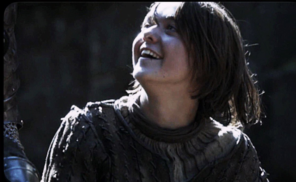 rxer0793's tweet photo. #ASOIAF
ضحكة اريا هنا عندما ذهبت للقاء خالتها " لايسا " لم تكن ضحكة مصنوعة من سعادة ، بل ضحكة مصنوعة من الم ، مصنوعة من معاناة ، في كل مكان تذهب اليه تلقى احدًا ميت من عائلتها " نيد _ روب _ كاتلين _ لايسا " بعمر صغير رأت دماء عائلتها أمامها https://t.co/AWVGkF5chm