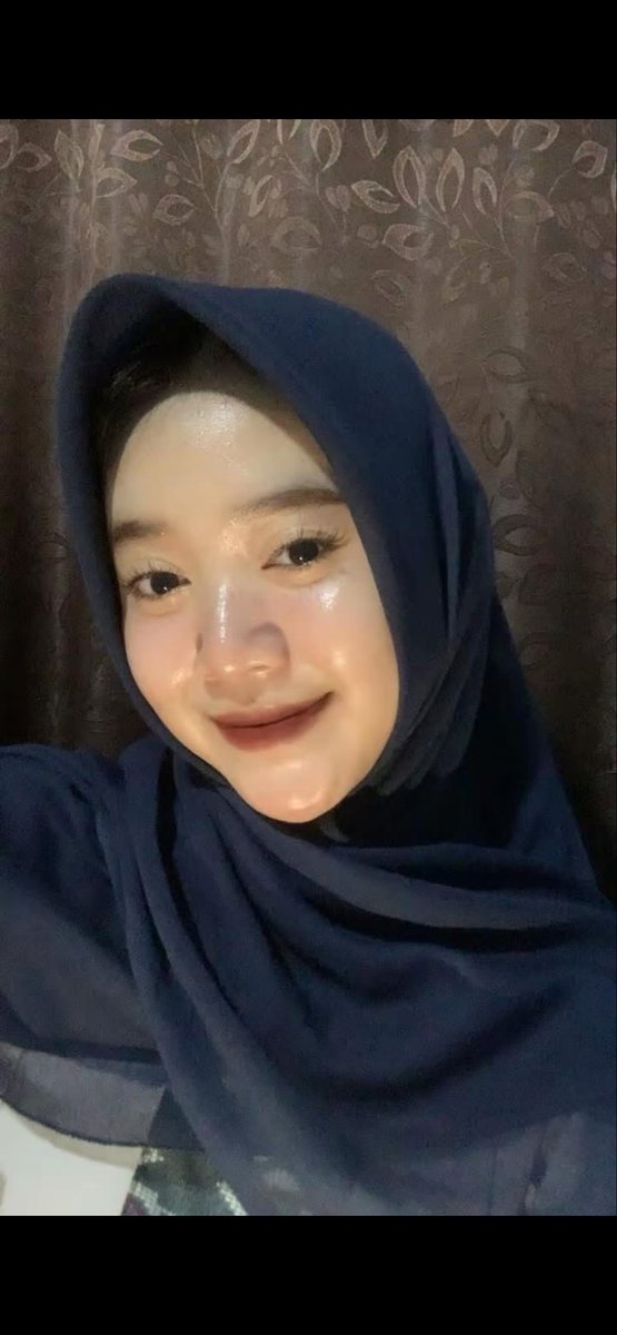 pemujaglowink's tweet photo. Udah di fase malem” gatau ngapain 🥲

#jilbob #glowingskin #cumtribute #facefuck #auliaglowing https://t.co/AeYtj2GweW