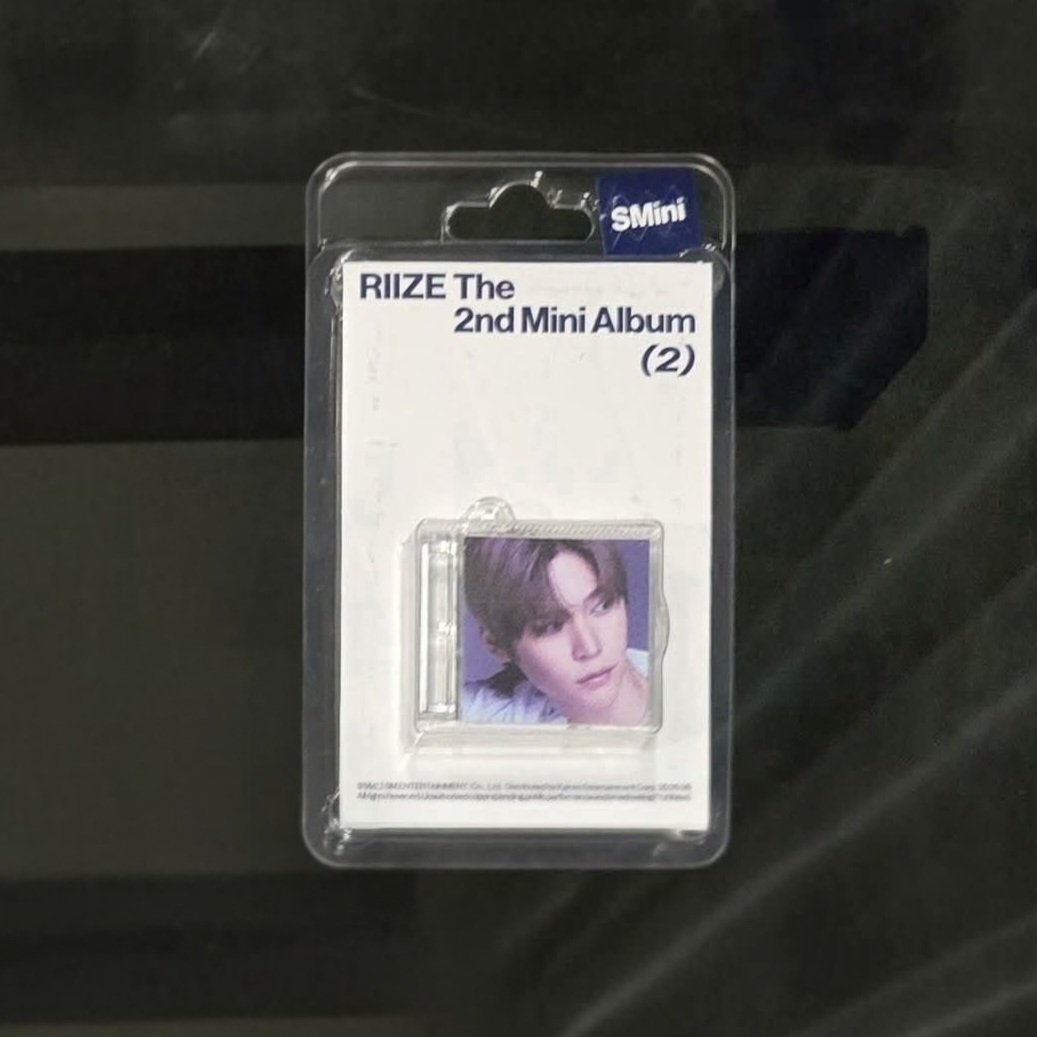 Benliiz403's tweet photo. WTS / ขาย / #พร้อมส่ง

🧡 RIIZE The 2nd Mini Album [II]
SMini ver.

Eunseok อึนซอก ไม่แกะ 120 ฿

📮รวมส่ง นัดรับ MRT ห้วยขวางได้ สนใจ dm ค่ะ

#RIIZINGLOUD 
#ตลาดนัดRIIZE #ตลาดนัดน้องข้าว #RIIZE #ตลาดนัดBRIIZE #RISEandREALIZE #라이즈 https://t.co/60Cj2dpUZx
