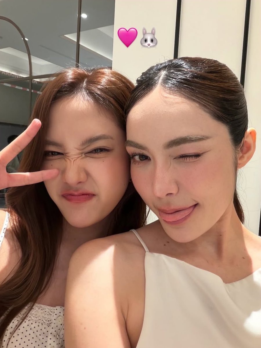 freen__brainrot's tweet photo. pfreen and p'char cutiesss🐰

#srchafreen
#CharlotteAustin https://t.co/4XwrfX3BoG
