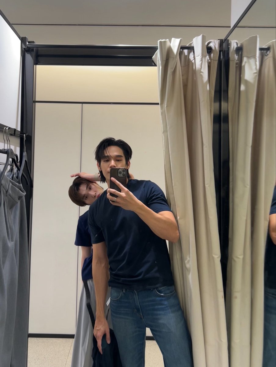 legendngern's tweet photo. ขอบคุณ @Power_Buy  ที่ชวน เงินโอ๊ตมาliveนะครับบ สนุกมากกๆ #ชูก้า ก็น่ารักกันทุกคนเลยจริงๆ เดินทางกลับบ้านกันปลอดภัยกันนะครับบ
สาดไปสมาชิกก 🤭 

NGERNOAT X POWER BUY LIVE
#PowerBuy30thxNgernOat https://t.co/BdGS0Zna79