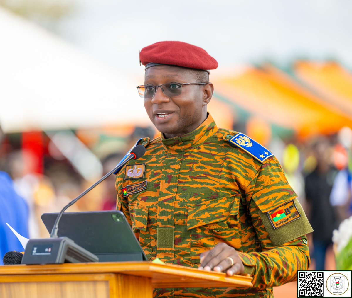 presidencebf's tweet photo. Le Président du Faso, Chef de l’État, le Camarade Capitaine Ibrahim TRAORÉ, Chef suprême des Forces Armées nationales, a procédé à l’inauguration officielle du complexe industriel Textile des Forces du Burkina Faso, (TEXFORCES-BF), ce mercredi matin https://t.co/jCq9xa6nia