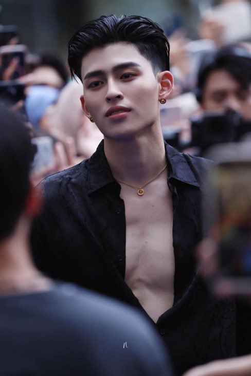 maglurs's tweet photo. คุณปอนด์อันเด้อคัทและเวอสาเช่เป็นทุกสิ่งทุกอย่างในชีวิตคุณหรอ 
ใช่ https://t.co/4cmNwJcAsv
