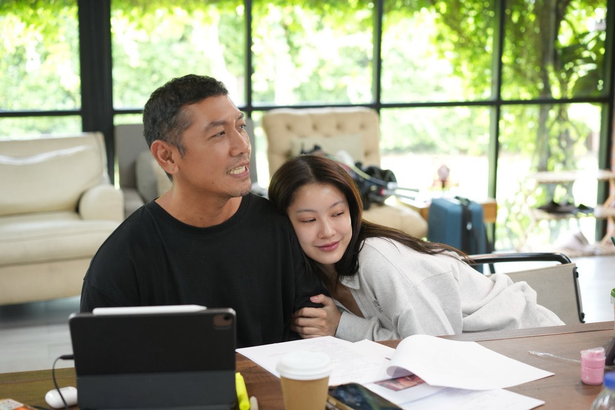 Tipnaree_OFC's tweet photo. เป็นกำลังใจให้ทุกๆคนนะคะ ✌🏻🥰

#TheInvisibleDragon
#NamtanTipnaree https://t.co/MxOD3GKGi3