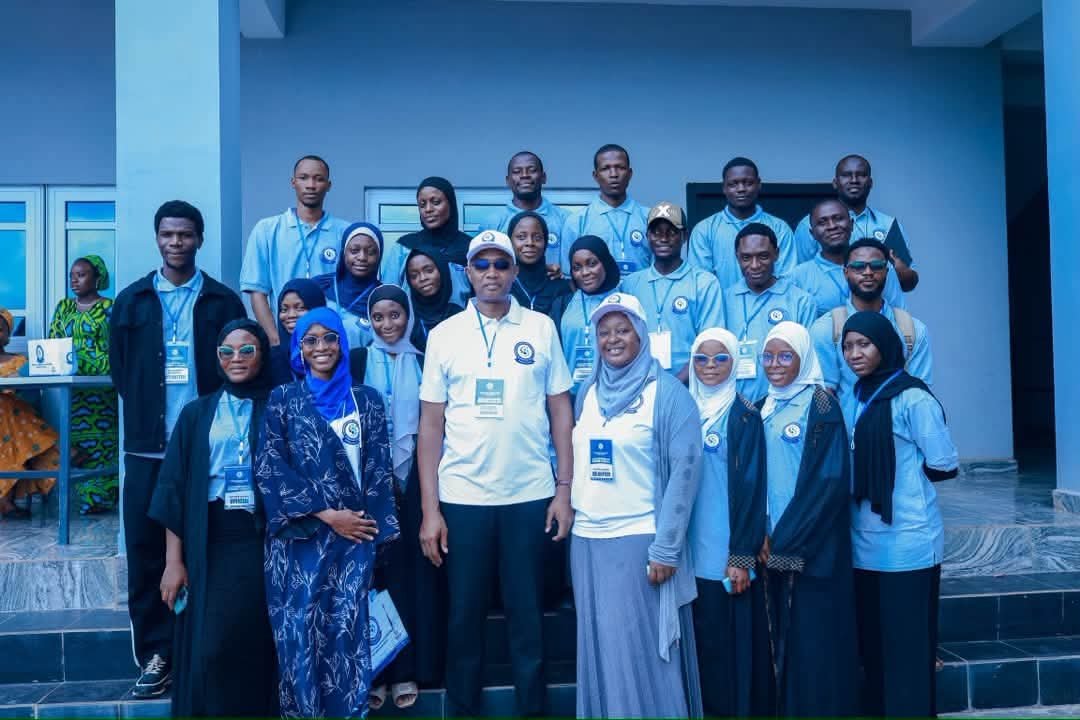 husainihada's tweet photo. Gina hanya na da muhimmanci. 
Gina ofis na da muhimmanci. 
Gina hanya na da muhimmanci.

 *Amma gina Ɗan-Adam ya fisu muhimmanci* . 

Al-ummar Suleja muna wa Allaah godiya da ya bamu *Rear Admiral Hamza Ibrahim Chiroman Zazzau Suleja* https://t.co/aGHsZe26H6