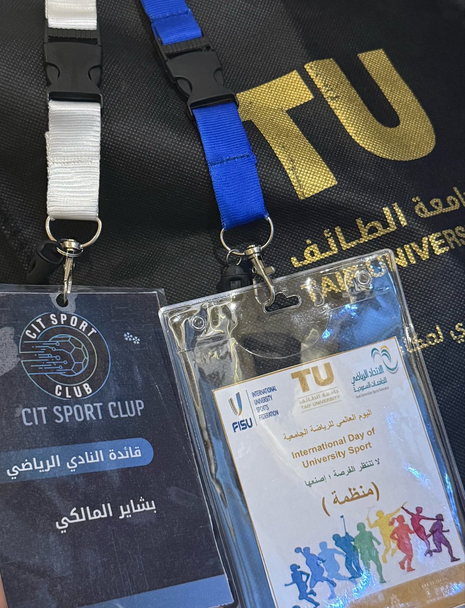 bashayir_101's tweet photo. مشاركتي باستقبال المستجدات للمرة الثانية
 ترجعني بالذاكرة لأيام كنت مستجدة .. 
كان فترة كورونا وحجر وفعلًا طُبقت مقولة جامعة بلا أسوار 
شعرت أنني أنتمي لأعظم كلية 
مع ان الدراسة أونلاين 
وحتى اللقاء السنوي إلا أنني شعرت بأعظم شعور في حياتي 
شكرًا لكل شعور عظيم وهبتني أياه كليتي الحبيبة وجامعتي 

#جامعة_الطائف 
#كلية_الحاسبات
#الحاسبات_قادمون_للقمة