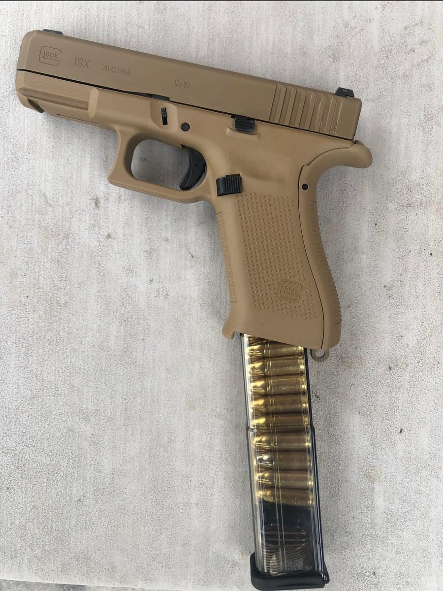 ayu34274's tweet photo. G19x With A 30 Round Magazine 🫵

#guns #gunsnroses #gunsdaily #gunsofinstagram #sunsoutgunsout #girlswithguns #sickguns #gunshow #gunsandroses #gunstagram #airsoftguns #gunslinger #shotguns #girlsandguns #gunspictures #handguns #igguns #gunsdailyusa #gunsup #sickgunsallday https://t.co/eSnYlKqP4z