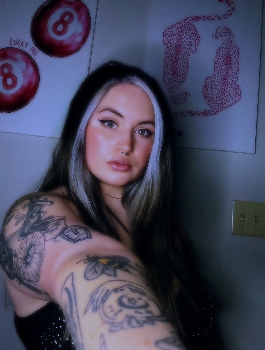 aimeethebabe's tweet photo. You only exist to fund my lifestyle https://t.co/c6q00WMevi