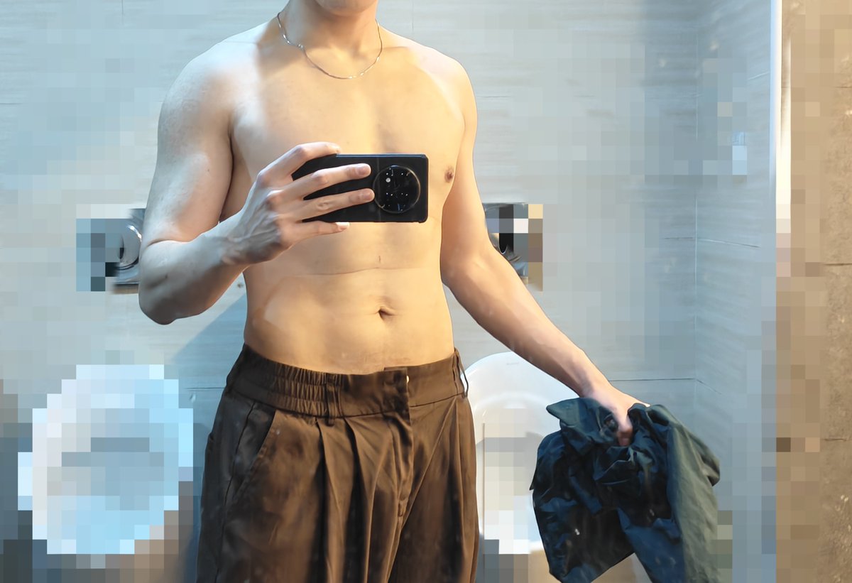 darren9854's tweet photo. 慢慢的减脂减成 #薄肌 https://t.co/gX8s3zwujU