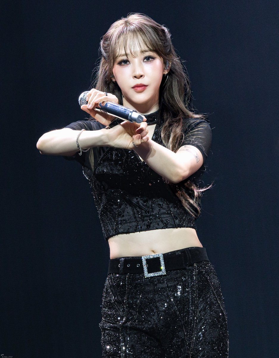 k_moo_star's tweet photo. [ Moonbyul 문별🐹 ]                                          
260718 마마무 WORLD TOUR [4WARD]  
IN MACAU D1 (2)    

#마마무 #MAMAMOO #문별 #MoonByul #ムンビョル https://t.co/8Jb7NJZ3sl
