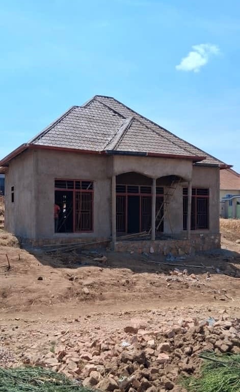 umperukacyera0's tweet photo. Congratulations to my new house, am truly grateful 🥳😊 https://t.co/a2H1Rk9S8n