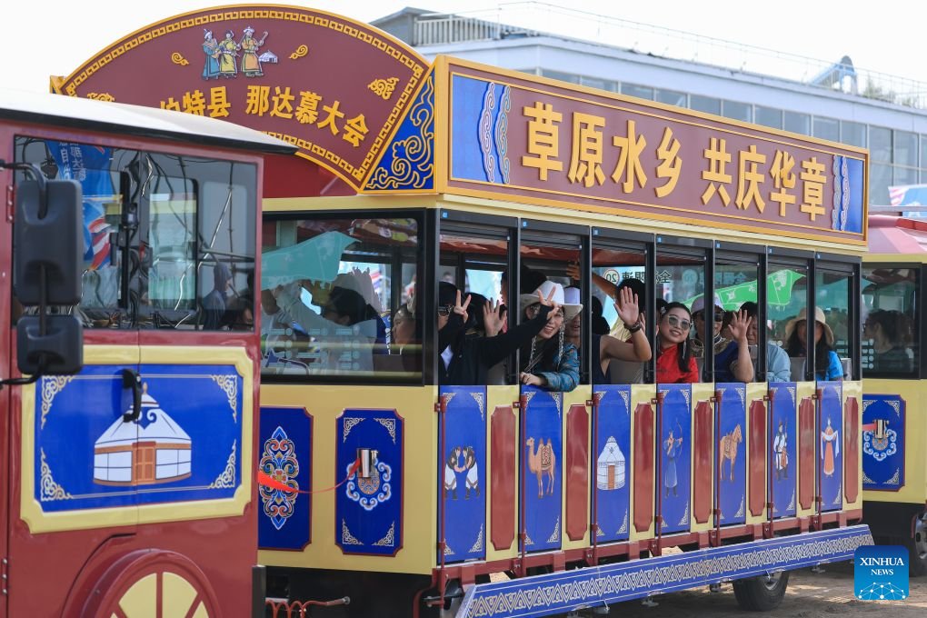 ChinaEmbPt's tweet photo. Cerimônia de abertura da feira Nadam celebra a cultura das pradarias em Daqing, nordeste da China
#ChinaTravel #Daqing #FeiraNadam https://t.co/ebYFwE9ciD