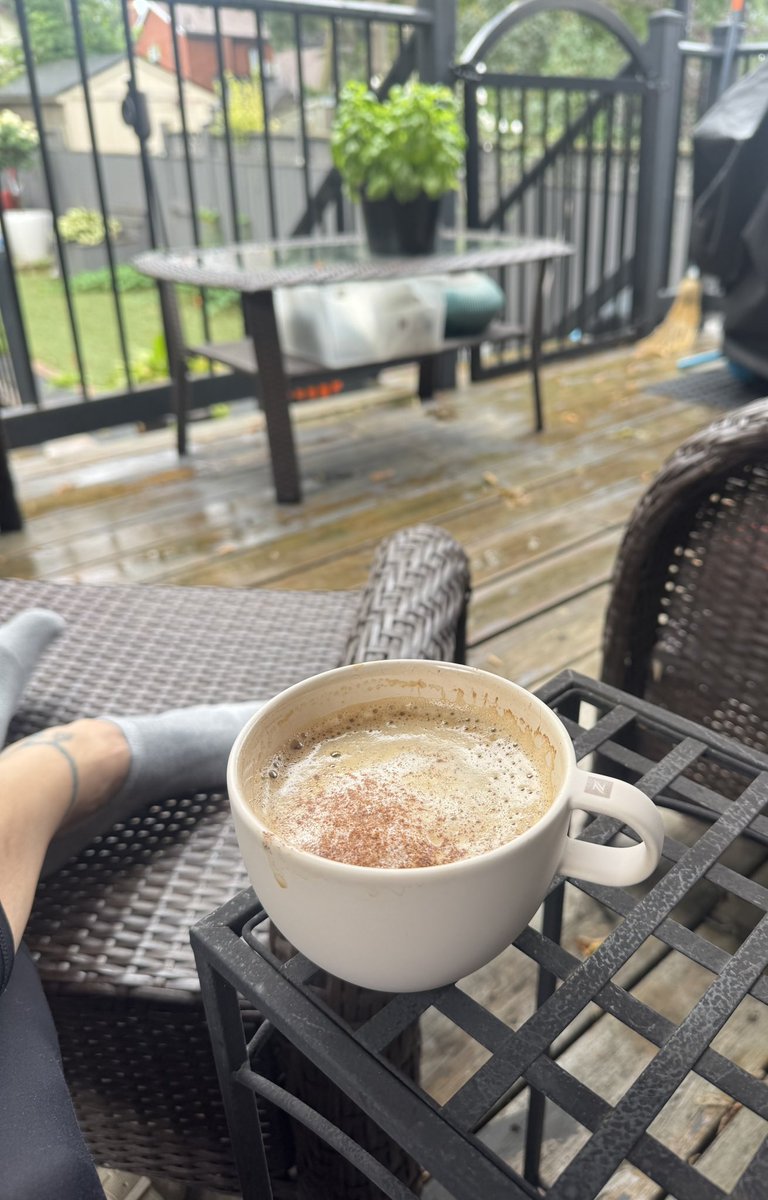 nancydff's tweet photo. Perfect rainy day to enjoy my Apple
Cinnamon Latte with my gorgeous mugs from @NespressoCA https://t.co/jS29UgJt5H
