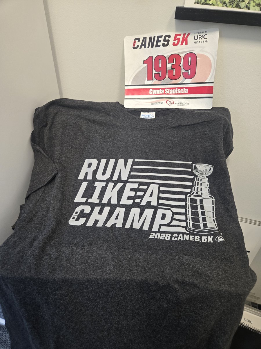 PurpleCaniac13's tweet photo. We are back yall! #Runlikeachamp #letsgocanes https://t.co/C3zkervryz
