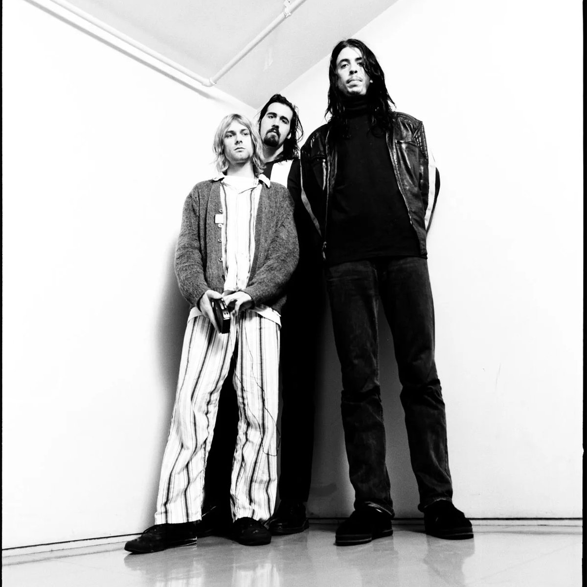 chartdata's tweet photo. Nirvana will receive the Video Vanguard award at this year's #VMAs. https://t.co/1ig1EsLkPf