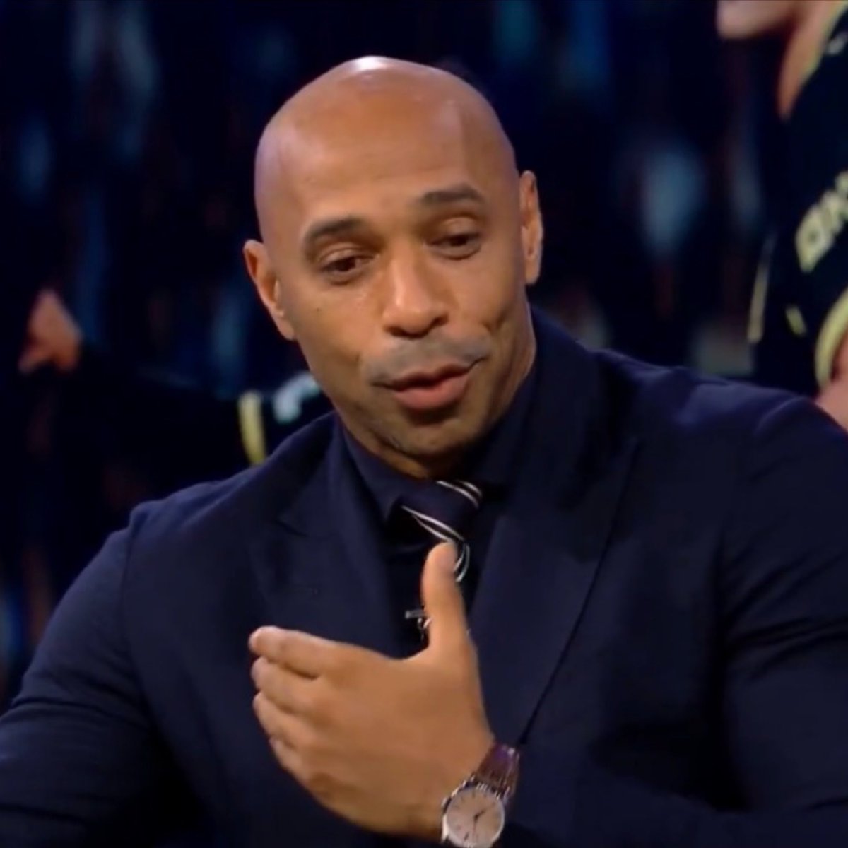 RMadrid_actu's tweet photo. 🚨 Thierry Henry à Mbappé : "Mon ami, tous mes vœux de succès pour le Ballon d'Or.

TU LE MÉRITES KYLIAN !" ✅⭐️ https://t.co/DlVIkXNldJ