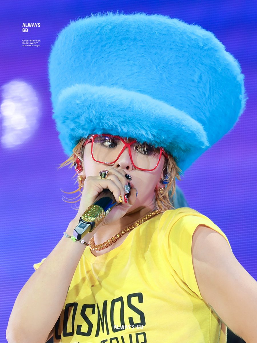 always_gd's tweet photo. 모자는 BiiiG, 귀여움은 더 BiiiG! 

BIGBANG 2026–2027 WORLD TOUR
〈XX : COSMOS〉 IN OAKLAND 🇺🇸 Day 1
#GDRAGON #권지용 with #AlwaysGD https://t.co/pBdZVZe0Mv