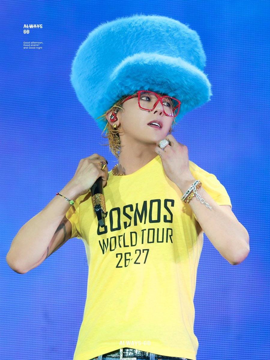 always_gd's tweet photo. 모자는 BiiiG, 귀여움은 더 BiiiG! 

BIGBANG 2026–2027 WORLD TOUR
〈XX : COSMOS〉 IN OAKLAND 🇺🇸 Day 1
#GDRAGON #권지용 with #AlwaysGD https://t.co/pBdZVZe0Mv