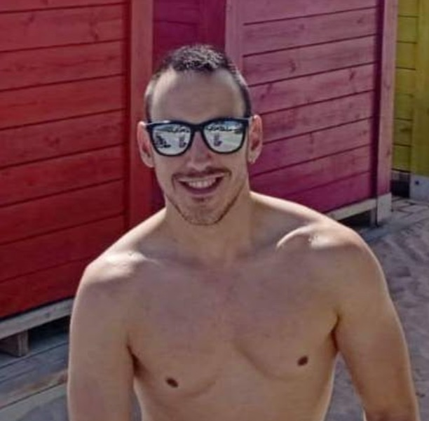 BASURAFFN's tweet photo. Y para acabar con @MafiaKahorz , aquí tenéis algunas fotos de regalo mas. Todo esto es legal ya que es información pública donde puede acceder quien quiera. El resto no puedo mandarlo por desgracia y por suerte para estos 2 desechos humanos. Este es el ig y los padres d uno. https://t.co/F3Wd3rYDPa