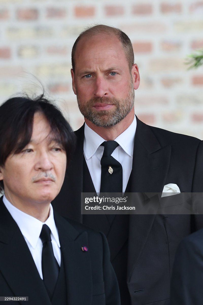 freedom_007__'s tweet photo. The Prince of Wales and Crown Prince Akishino of Japan and departing Oslo Cathedral 

📸 Chris Jackson

What a great picture of the Future King 🇬🇧 and Future Emperor 🇯🇵 https://t.co/r34Okj5IzI