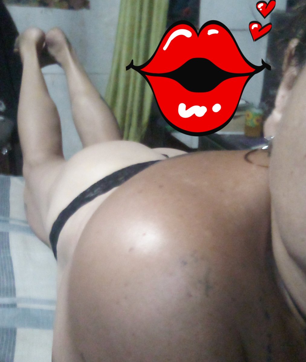 brujayduende2's tweet photo. Que calor tan terrible hace hoy. https://t.co/r54VDxeSkU