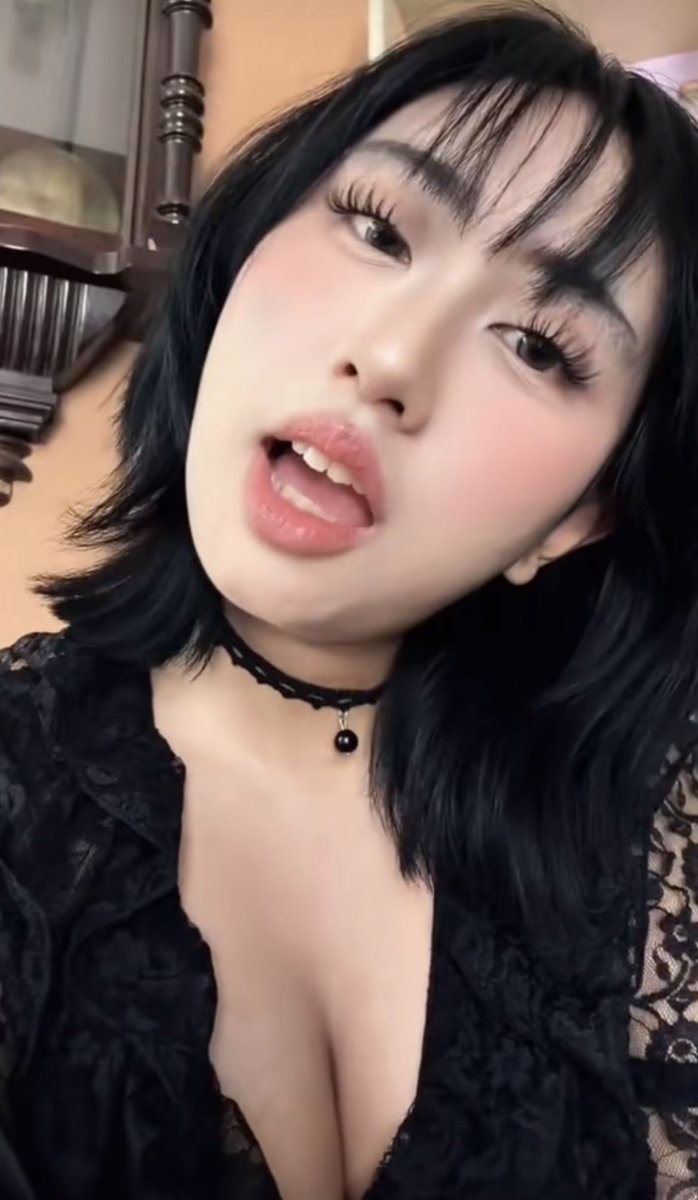 rubfaenak's tweet photo. LC tiktok, bodynya seksi, ttnya gede, mukanya kaya lc. lonte gini pasti mau dikasi uang trus dipake sampe mampus. bayangin mmkny lumer sm peju

tiktok: if.ihadnowheretocallhome

#lonte #bacol #coli #pejuhin https://t.co/nCP4rVN4bb
