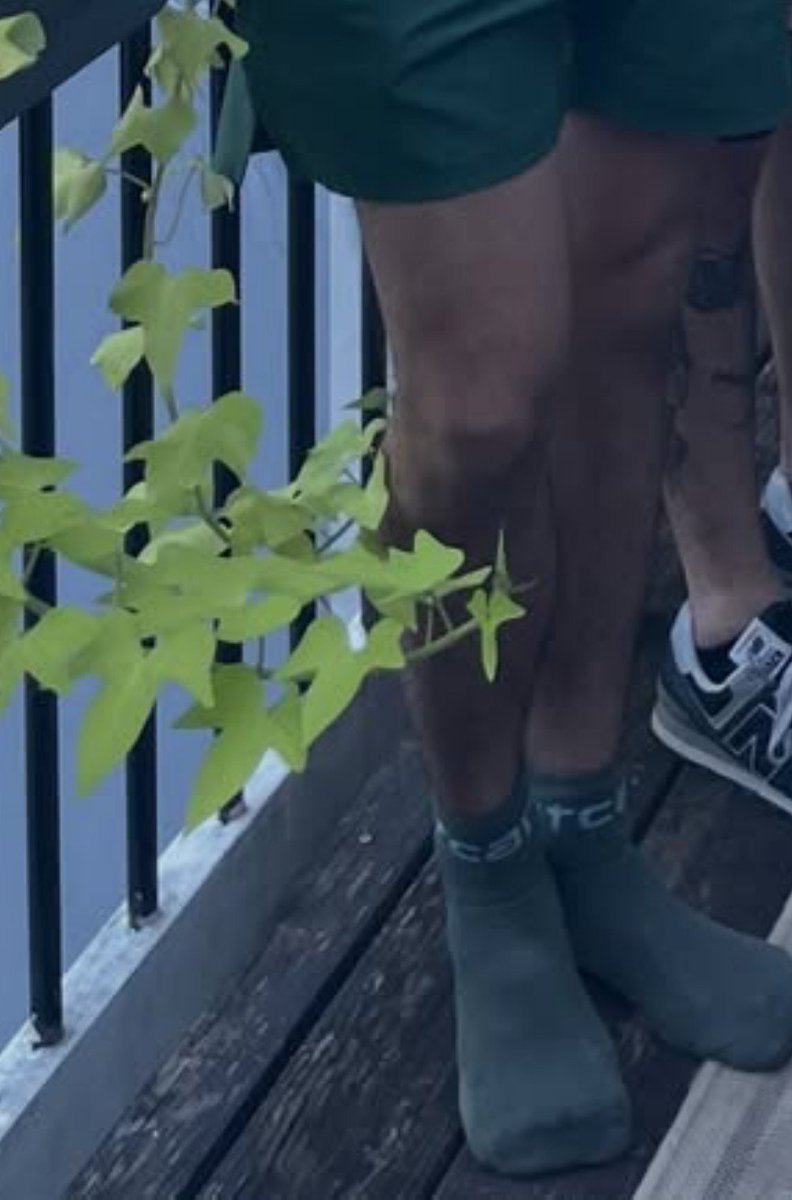cattskeyy's tweet photo. Nothing hotter than J railing G so deep the headboard’s slamming… and that man still got his sock on 🥵 https://t.co/S3fGD3CQ5c https://t.co/xnfHf8qhGg