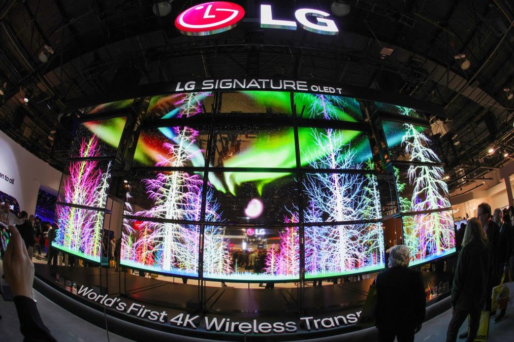 PHIAtweets's tweet photo. Millions of TVs caught 'spying' on viewers—here's who's affected https://t.co/ALchnowRjW https://t.co/yOyPJjblxR